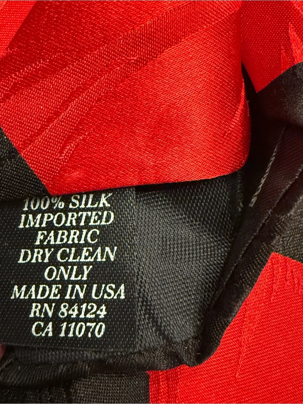 Dilbert & Dog Red Black Silk Novelty Tie United Feature Syndicate 4”